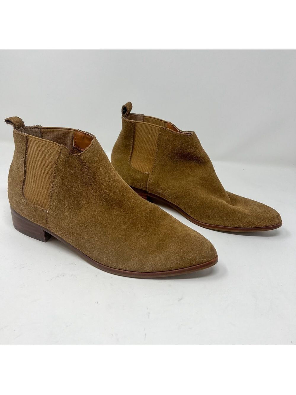 GAP Size 6.5 Tobacco Geuine Suede Chelsea Low Heel Boots Booties